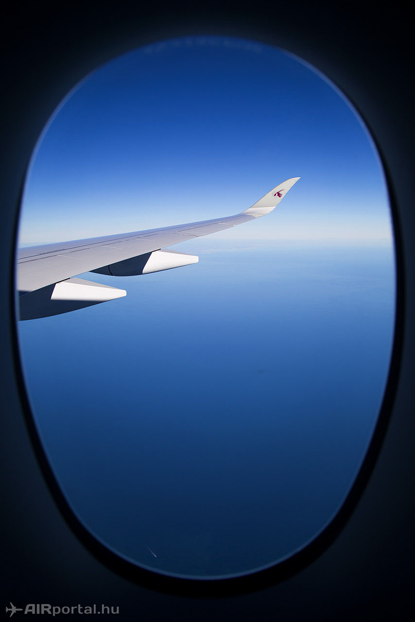 A jellegzetes szárnyvég és a nagyméretű ablak. (Fotó: AIRportal.hu) | © AIRportal.hu