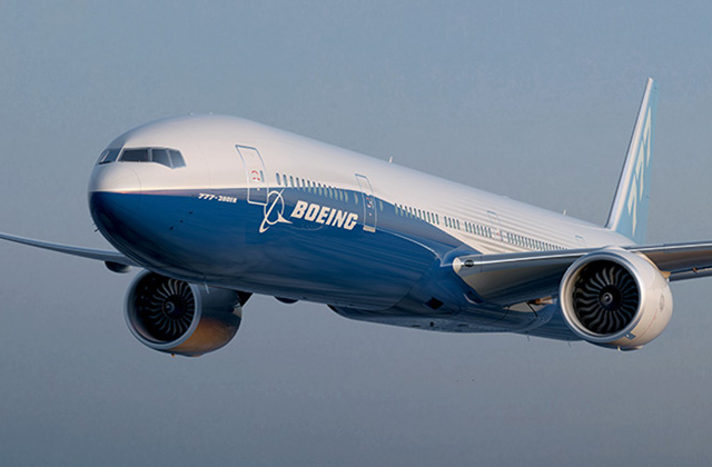 A Boeing 777-200LR hagyományos, három-osztályos elrendezésben 301, a 777-300ER 386 utast vehet fedélzetére az aktuális katalógusok szerint, vagyis ehhez adódik az új csomag kínálta üléstöbblet. (Fotó: Boeing Company) | © AIRportal.hu