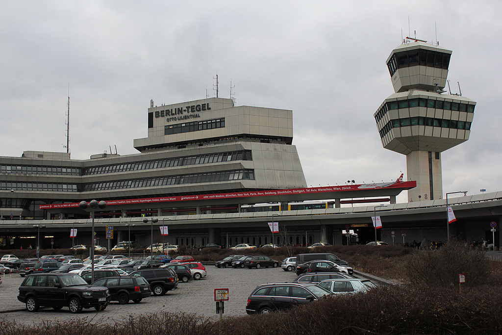 A második legmagasabb német irányítótorony, valamint az A és B terminál épületei. | © AIRportal.hu