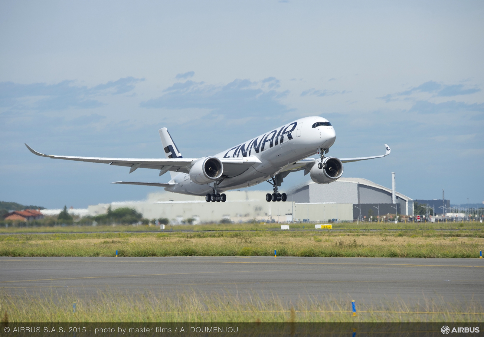 ...és a felszállás, levegőben a finnek első A350-ese. (Fotó: Airbus) | © AIRportal.hu