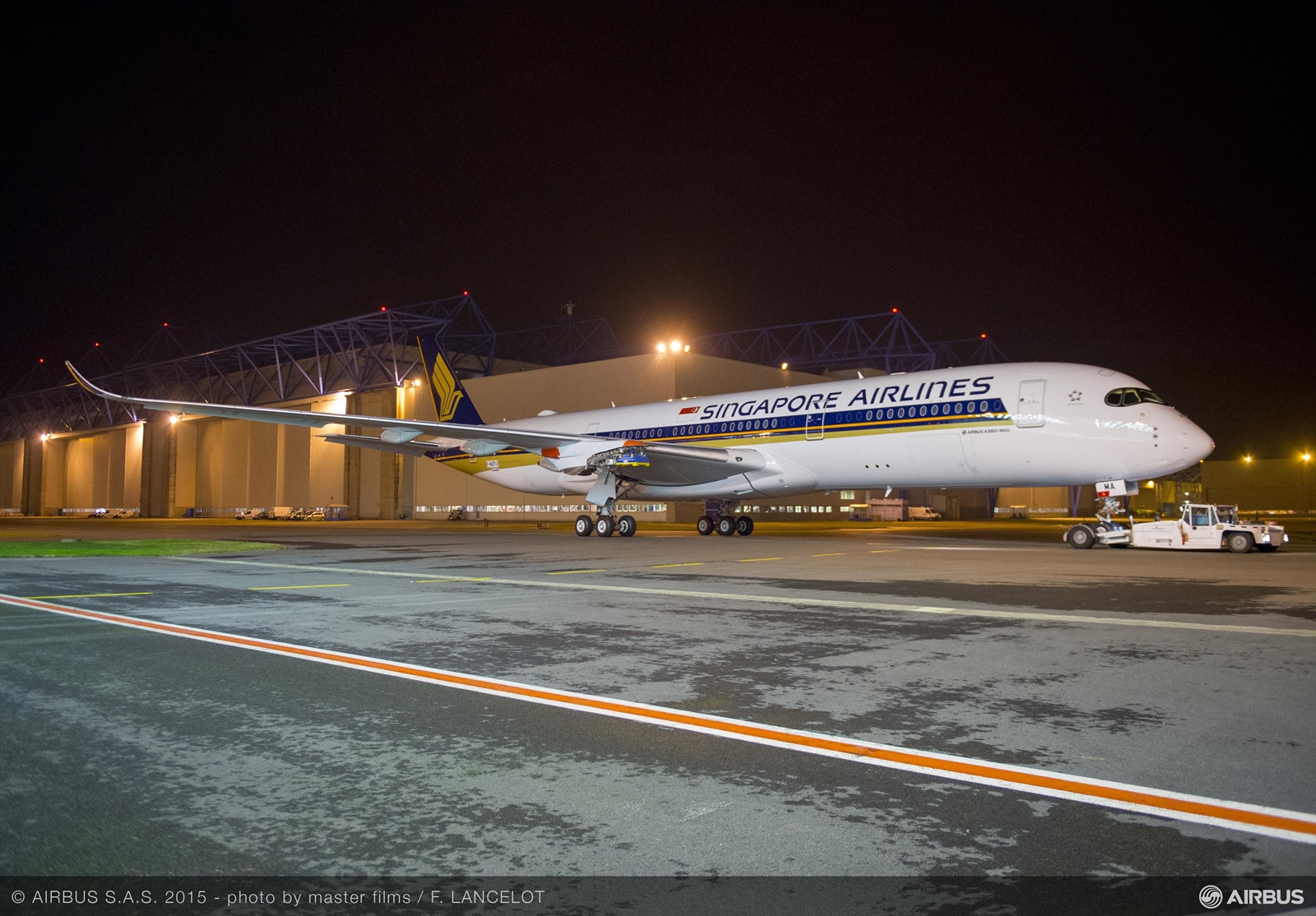 Az Airbus ma közzé tett legfrissebb fotója a Singapore Airlines első A350-900-asáról. (Fotó: Airbus) | © AIRportal.hu
