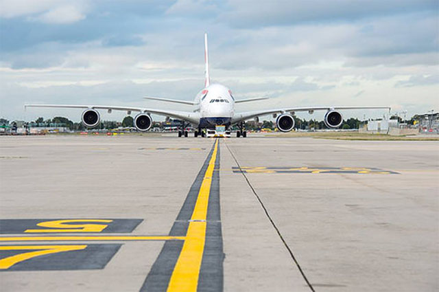 Elég lenne a rövidebb pálya is? (Fotó: Heathrow Airport) | © AIRportal.hu