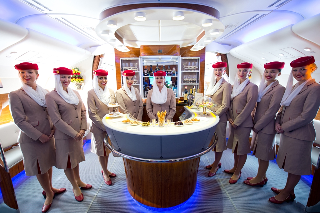 A First és Business utasok exkluzív bár helyisége az A380-as fedélzetén. (Fotó: Airbus) | © AIRportal.hu
