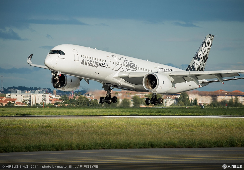 A toulouse-i felszállás november 17-én. Az útvonalakat az MSN5-ös A350-900XWB prototípus teljesíti. (Fotó: Airbus) | © AIRportal.hu