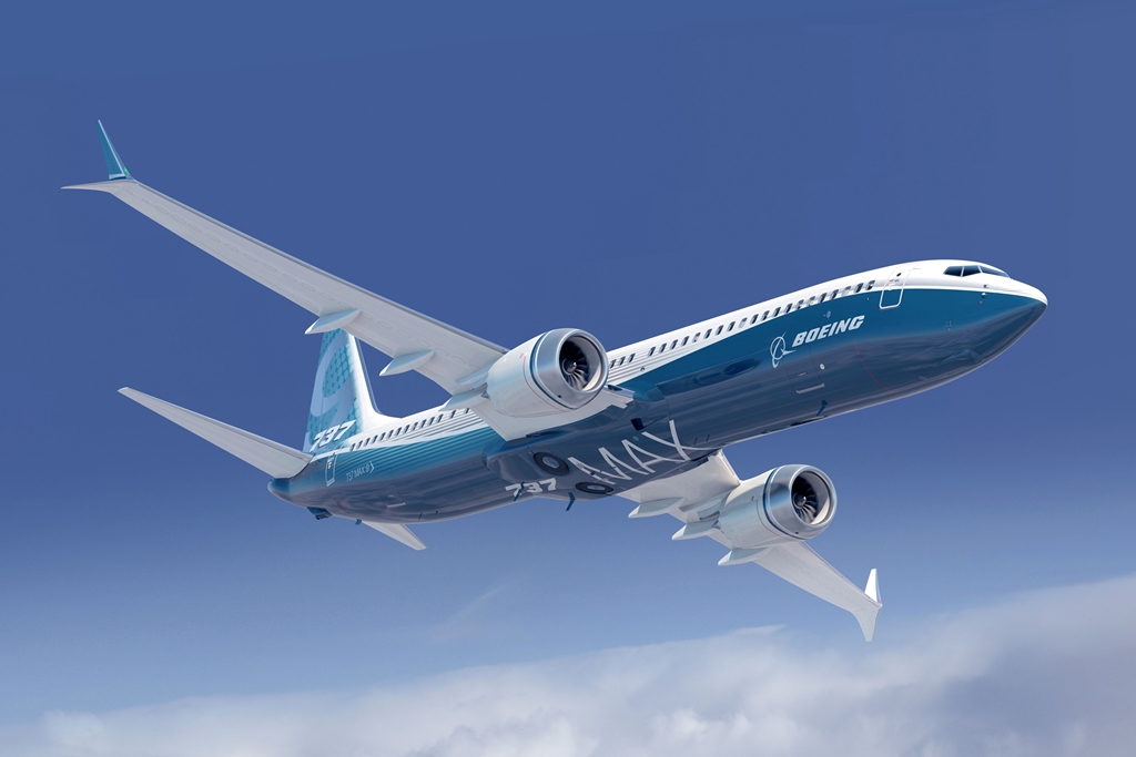 A Boeing viszont egyelőre elegendőnek látja a legnagyobb keskenytörzsű típusának teljesíményét, így nem tervezi a 737 MAX-9 tovább fejlesztését. Ellenben a 2030 körülre várható új típuscsaládban már lesz a 757-es hasonló, nagy hatótávú keskenytörzsű. (Fotó: Boeing Company) | © AIRportal.hu