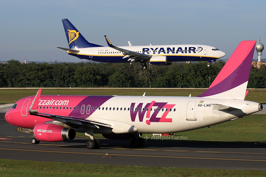 A két ultra low-cost főszereplő, a Wizz Air és a Ryanair is indít új járatokat. (Fotó: Csemniczky Kristóf - AIRportal.hu) | © AIRportal.hu