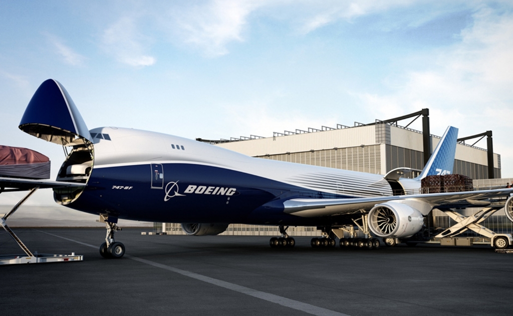Nagy teljesítménye mellett praktikuma is előnye a 747-8F-nek. (Fotó: Boeing Company) | © AIRportal.hu