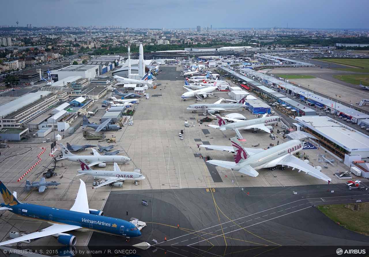 Paris Air Show 2015 - Látkép a magasból, a parkoló gépekről. (Fotó: Airbus) | © AIRportal.hu