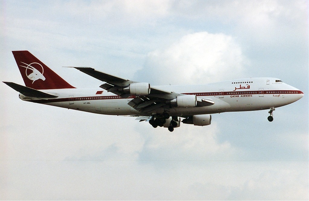 A korai Qatar-flotta egyik Boeing 747SR gépe.(Fotó:Torsten Maiwald - Wikimedia) | © AIRportal.hu