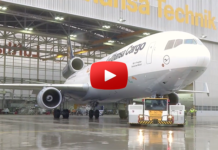 Hogy kerültek a színes lábnyomok a Lufthansa Cargo MD-11-esére?