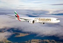Boeing 777-300/ER géppel repüli pénteki járatát az Emirates