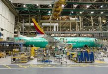 Megkezdte az első utasokat is szállító 737MAX gyártását a Boeing