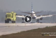 Mutatjuk a JetBlue gépének behúzott orrfutós leszállását