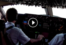 Kukkantsunk be az Ed Force One pilótafülkéjébe