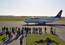 Megérkezett Sármellékre a nyári szezon első charterjárata