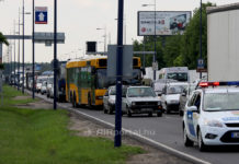 Hatalmas dugót okoznak a taxisok kedden a reptérre vezető utakon