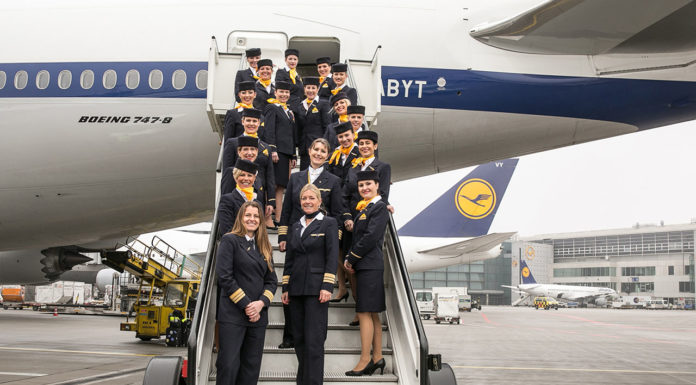 Újabb sztrájkkal teszik emlékezetessé a Lufthansa 100. évfordulóját a légiutas-kísérők