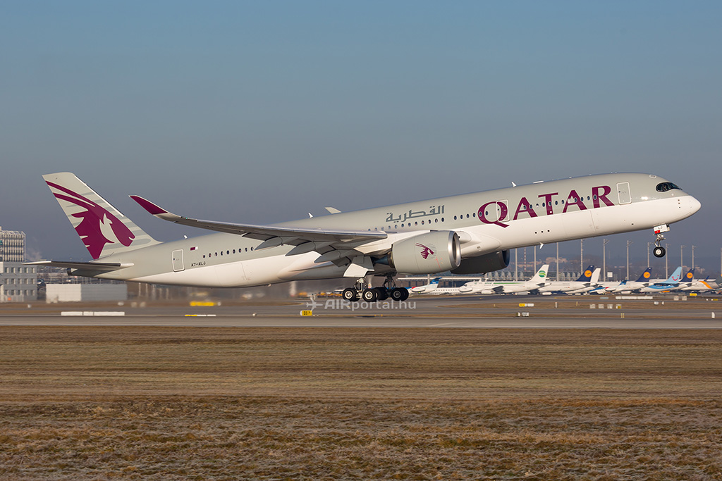 A Qatar Airways Airbus A350 XWB repülőgépe Münchenben. (Fotó: AIRportal.hu) | © AIRportal.hu