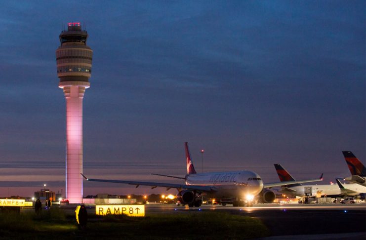 Hétfőn is ezrével törlik a járatokat az USA-ban a téli időjárás miatt