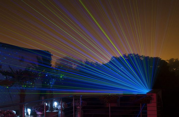 A karácsonyi lézerfények veszélyeire figyelmeztet a HungaroControl