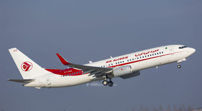 Élve került elő egy potyautas egy repülőgép futómű-aknájából