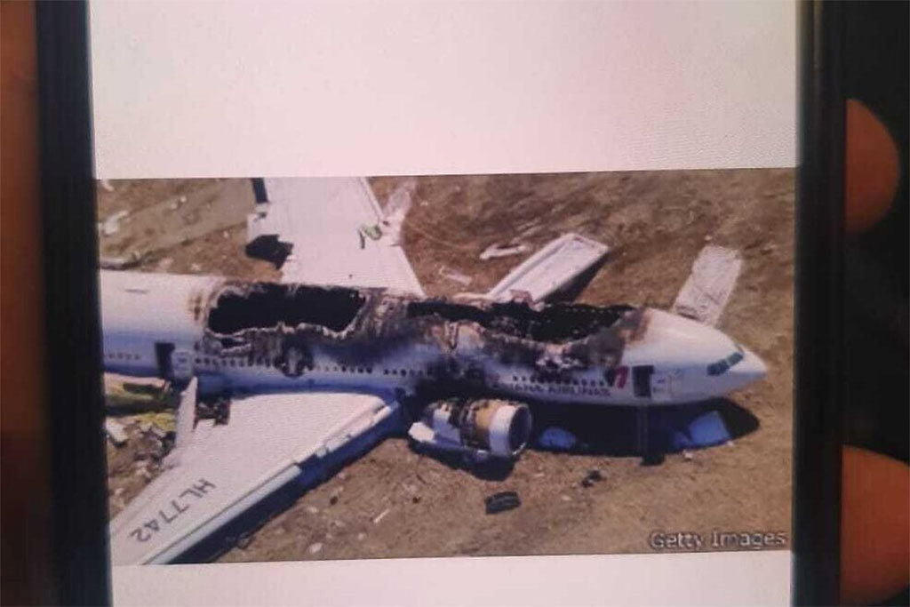 Légikatasztrófákról kaptak képeket telefonjaikra az utasok, visszafordult egy felszálláshoz készülő járat