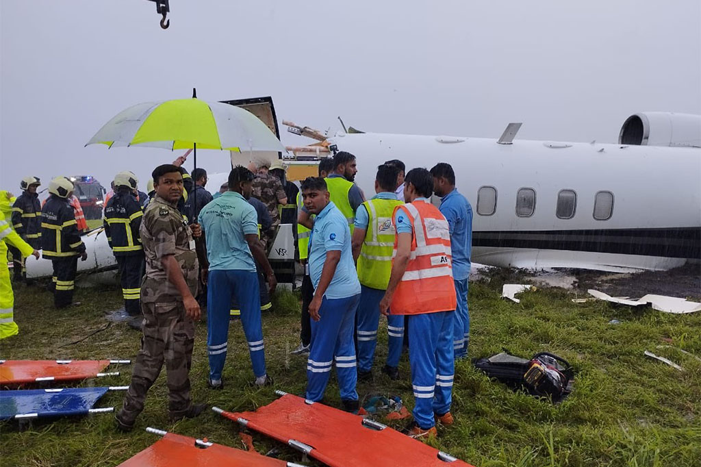 Un avión de negocios se estrelló en la India