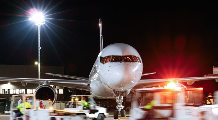 Első menetrend szerinti áruszállító járatát fogadta Debrecen