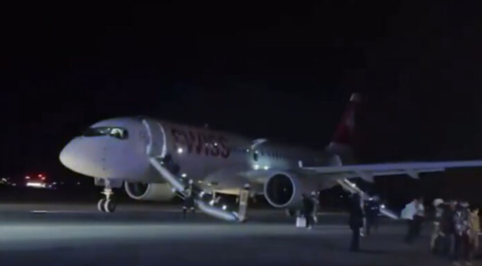 Füst miatt hajtott végre kényszerleszállást a Swiss Airbus A220-asa