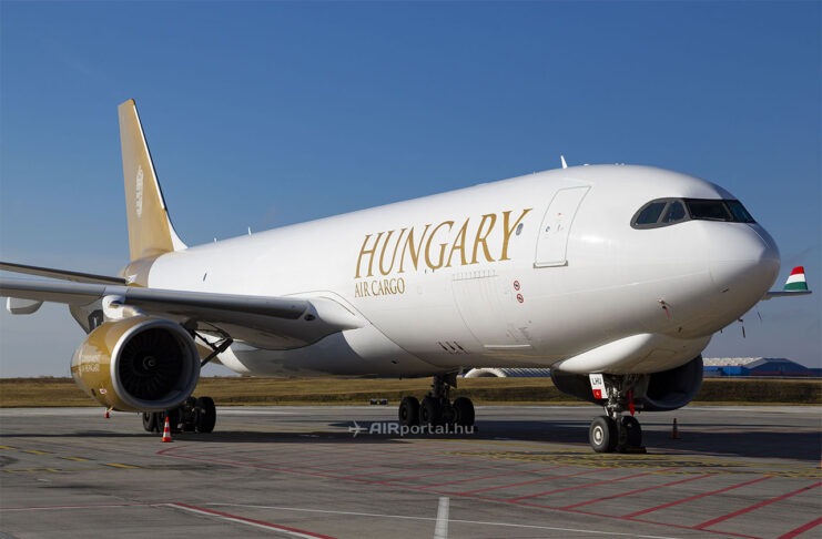 Lehulló darabot láthatott egy szemtanú egy Ferihegyről felszálló gépről