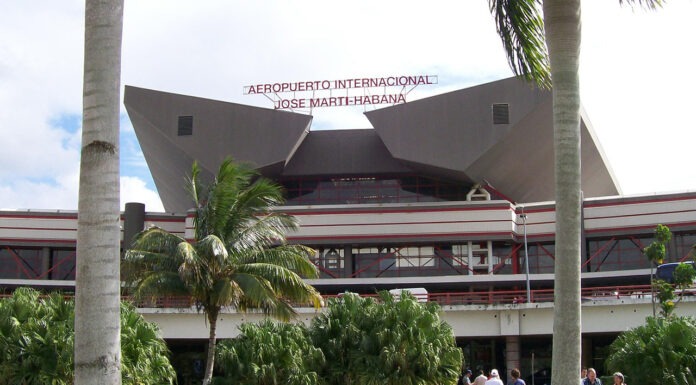 Súlyos üzemanyaghiány miatt törlik kubai járataikat a légitársaságok