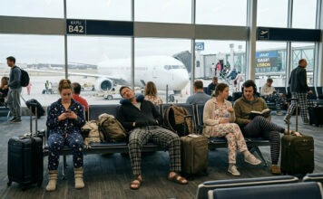 Száműzné a pizsamás utasokat egy floridai reptér