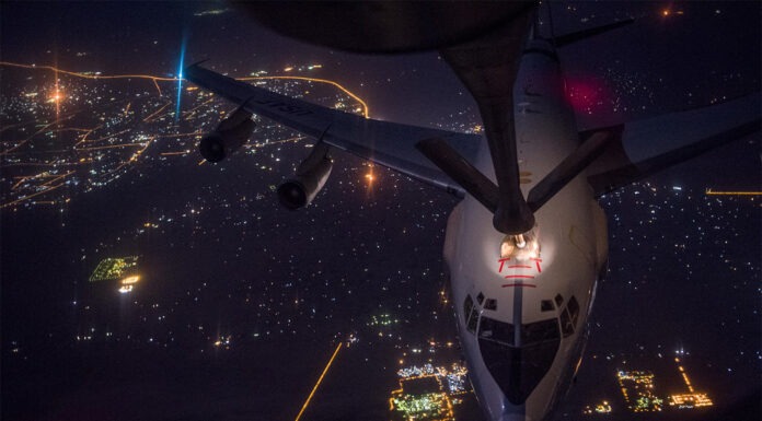 Lezuhant egy KC-135 légiutántöltő gép Irakban