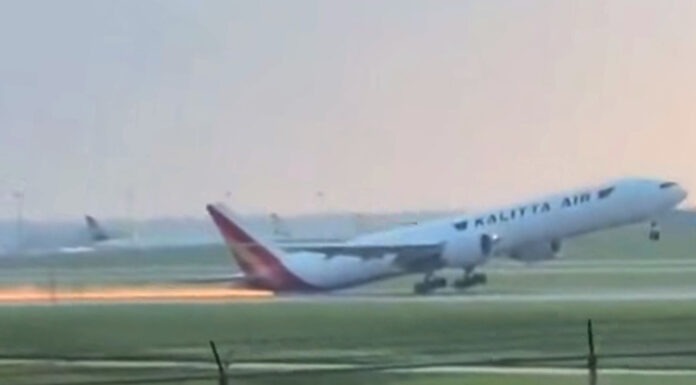 Átstartolás közben súrolta a futópályát egy Boeing 777-300ERSF farokrésze