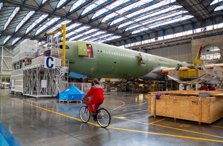 A vízszintes vezérsík problémája miatt akadozik az A330neók átadása